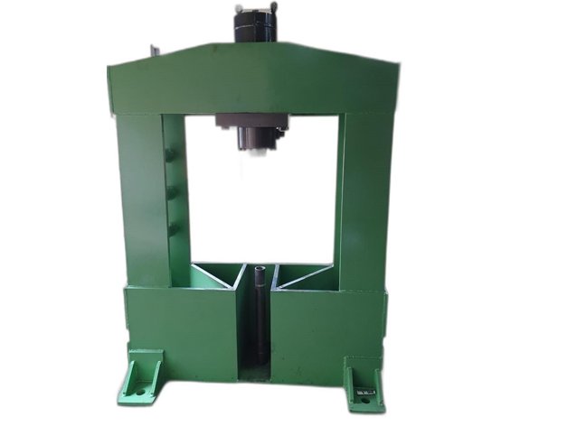 H-Frame hydraulic press machine with dual-leg base, manufactured and tested by Desire Hydraulics, Pune